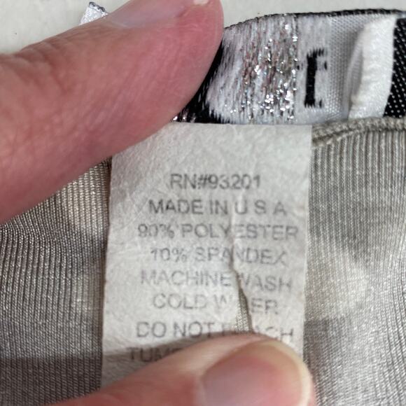 Vintage Desire Gray White Floral Short Sleeve Button Down Flowy Top Blouse M - Picture 5 of 7